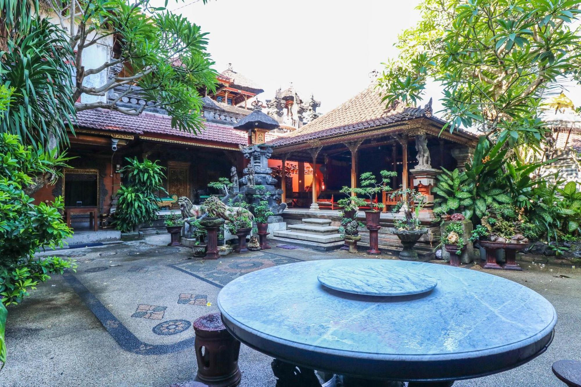 Capital O 1666 Grand Pudjawan Hotel Near Kuta Beach Exterior foto